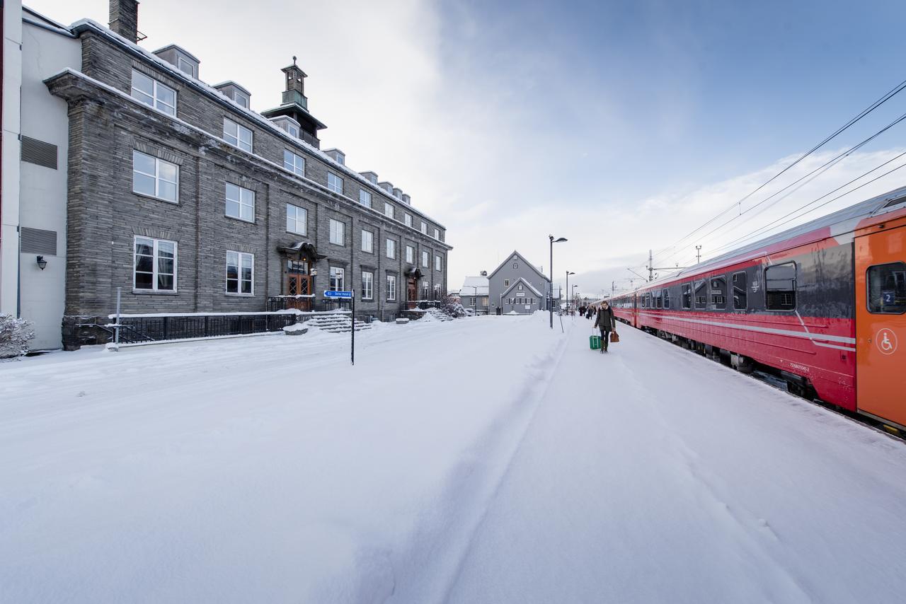 Oppdal Turisthotell エクステリア 写真
